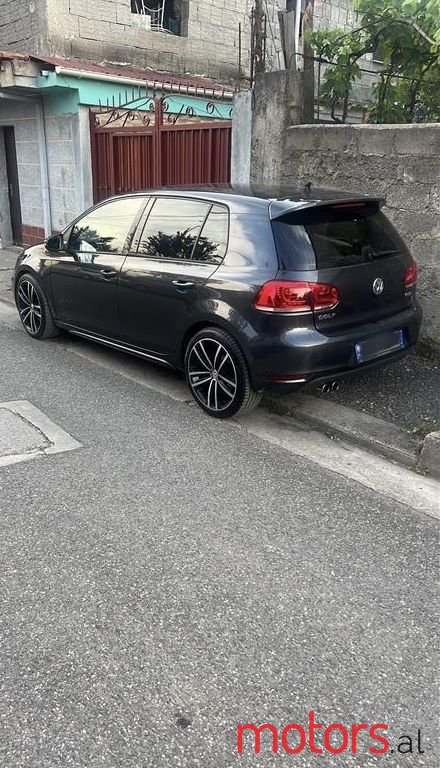 2011' Volkswagen Golf photo #3