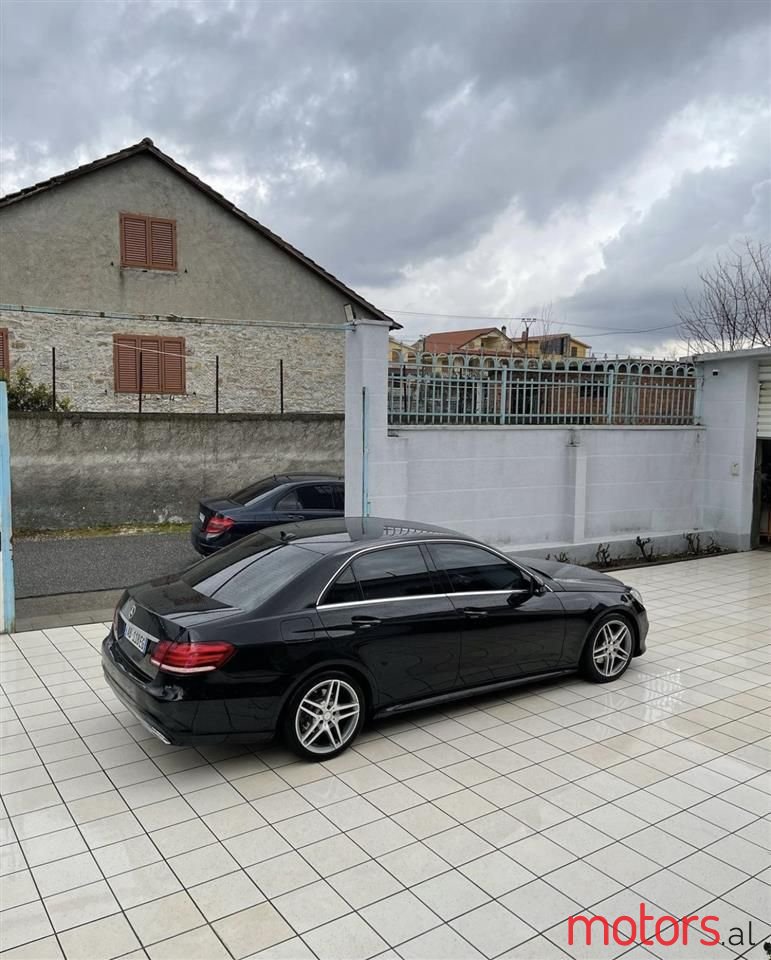 2015' Mercedes-Benz 220 photo #5