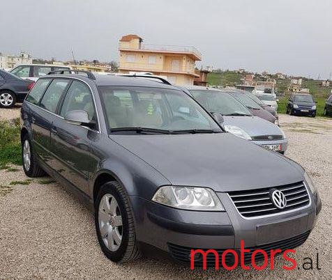 2005' Volkswagen Passat photo #1