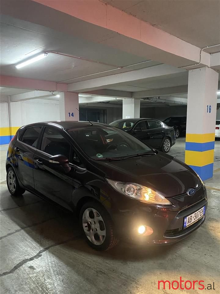 2011' Ford Fiesta photo #1