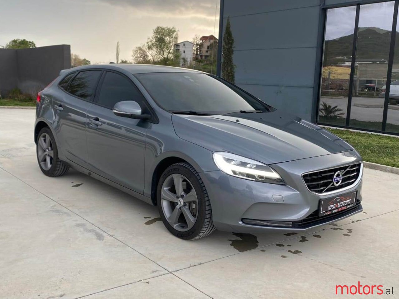 2018' Volvo V40 photo #6