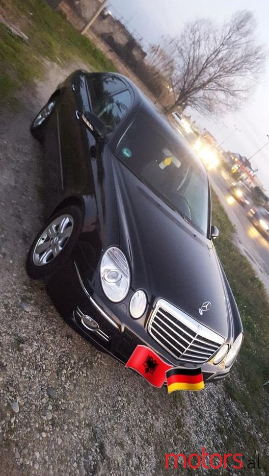 2007' Mercedes-Benz E 200 photo #1