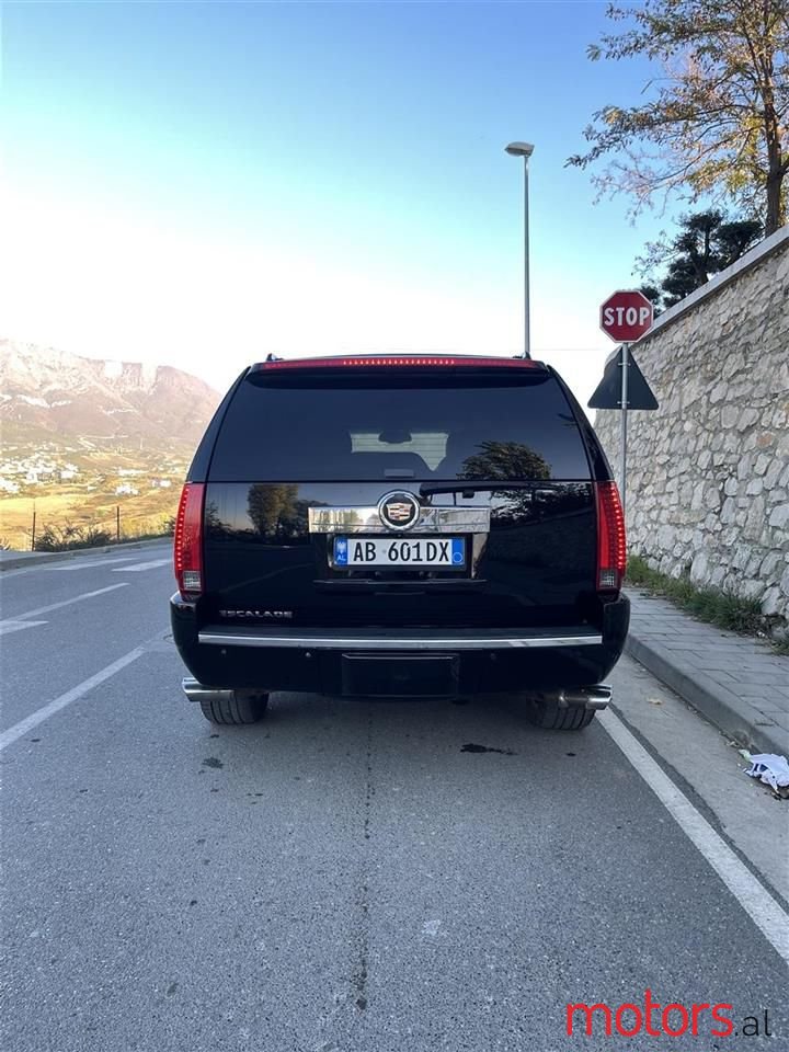 2008' Cadillac Escalade photo #6
