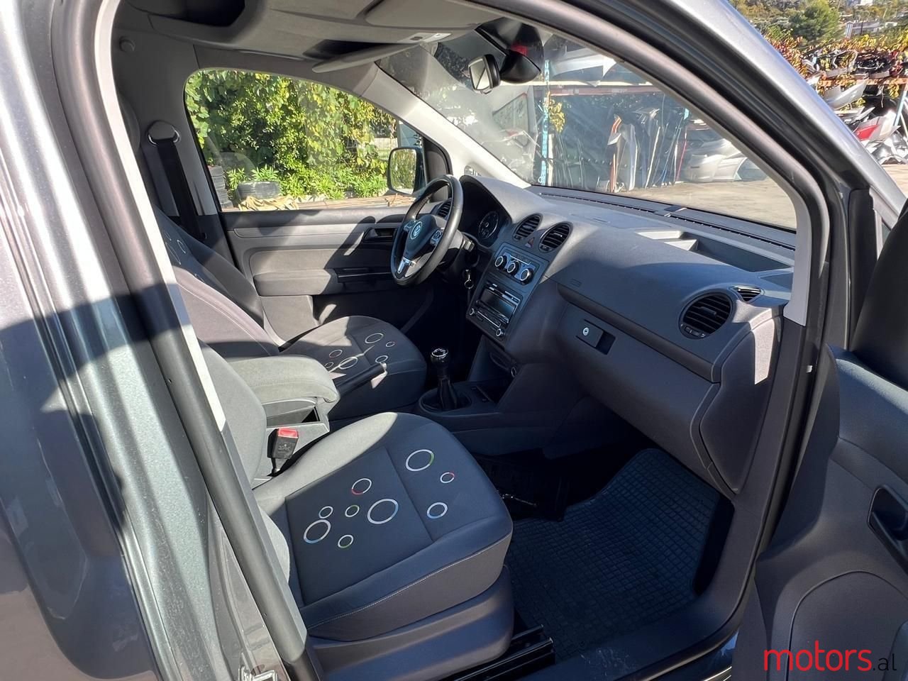 2012' Volkswagen Caddy photo #6