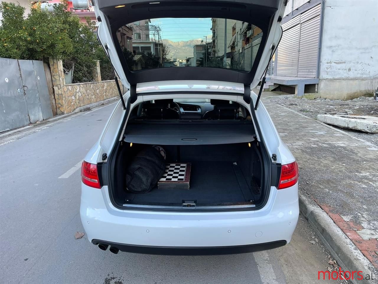 2011' Audi A4 photo #4