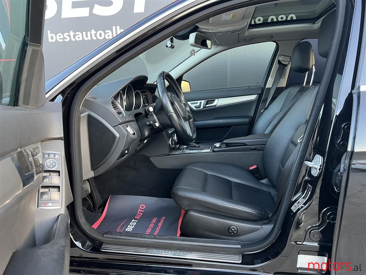 2013' Mercedes-Benz C 220 photo #2