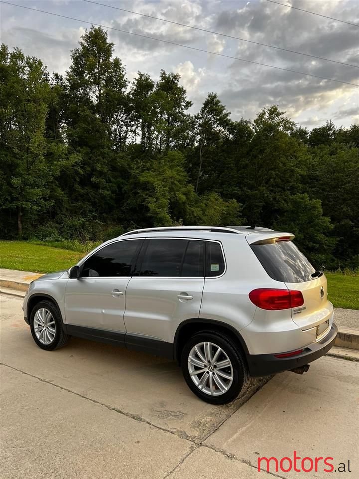 2013' Volkswagen Tiguan photo #2