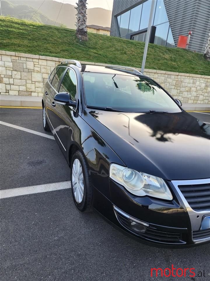 2008' Volkswagen Passat photo #5