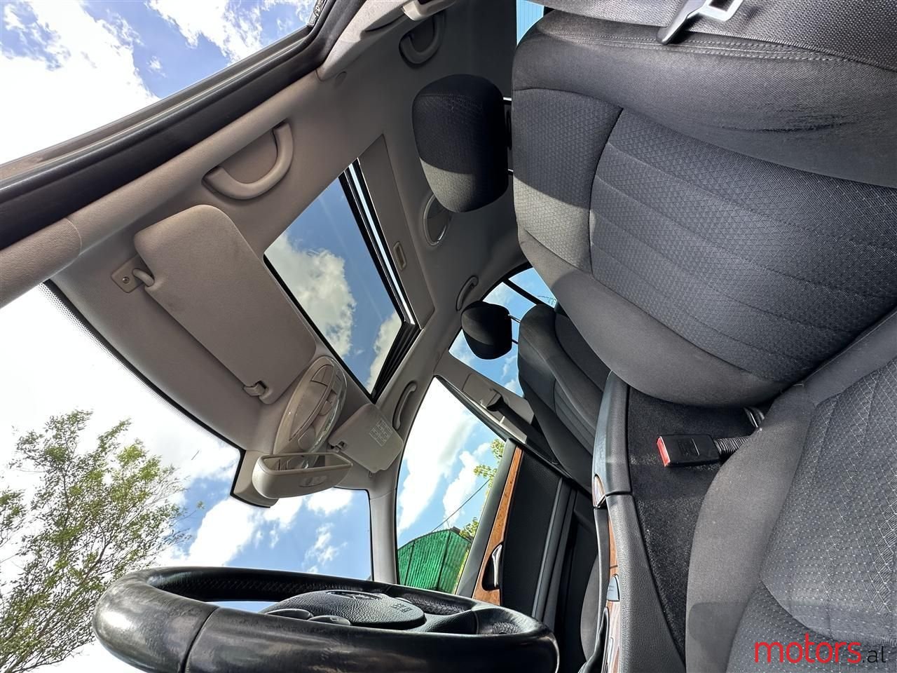 2008' Mercedes-Benz E 220 photo #6