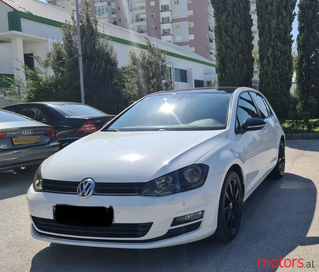 2013' Volkswagen Golf photo #1