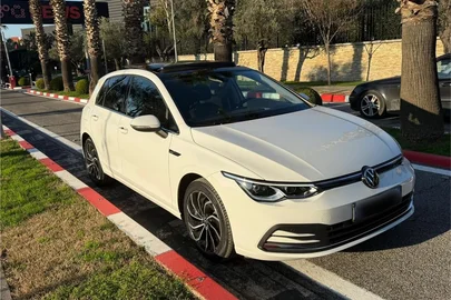 2021' Volkswagen Golf