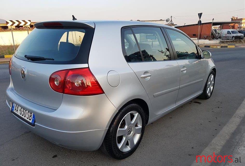 2005' Volkswagen Golf photo #2