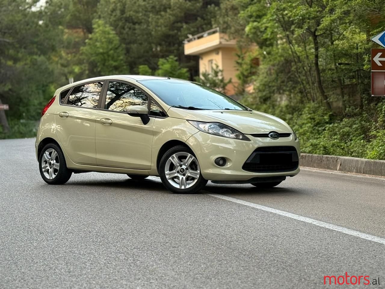 2009' Ford Fiesta photo #3