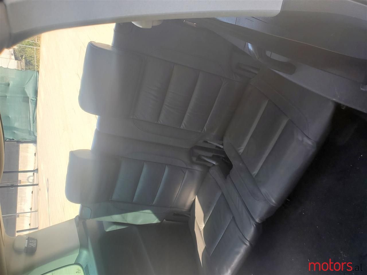 2006' Volkswagen Touran photo #6