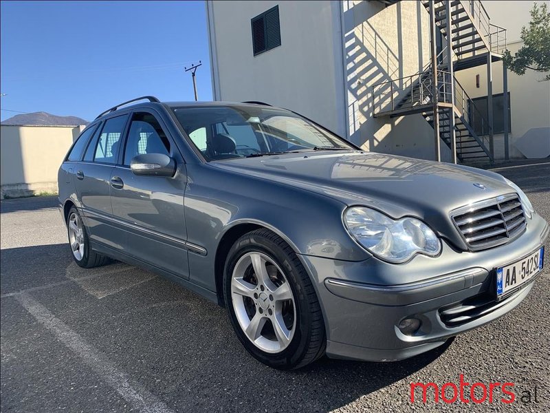 2005' Mercedes-Benz C 200 photo #1