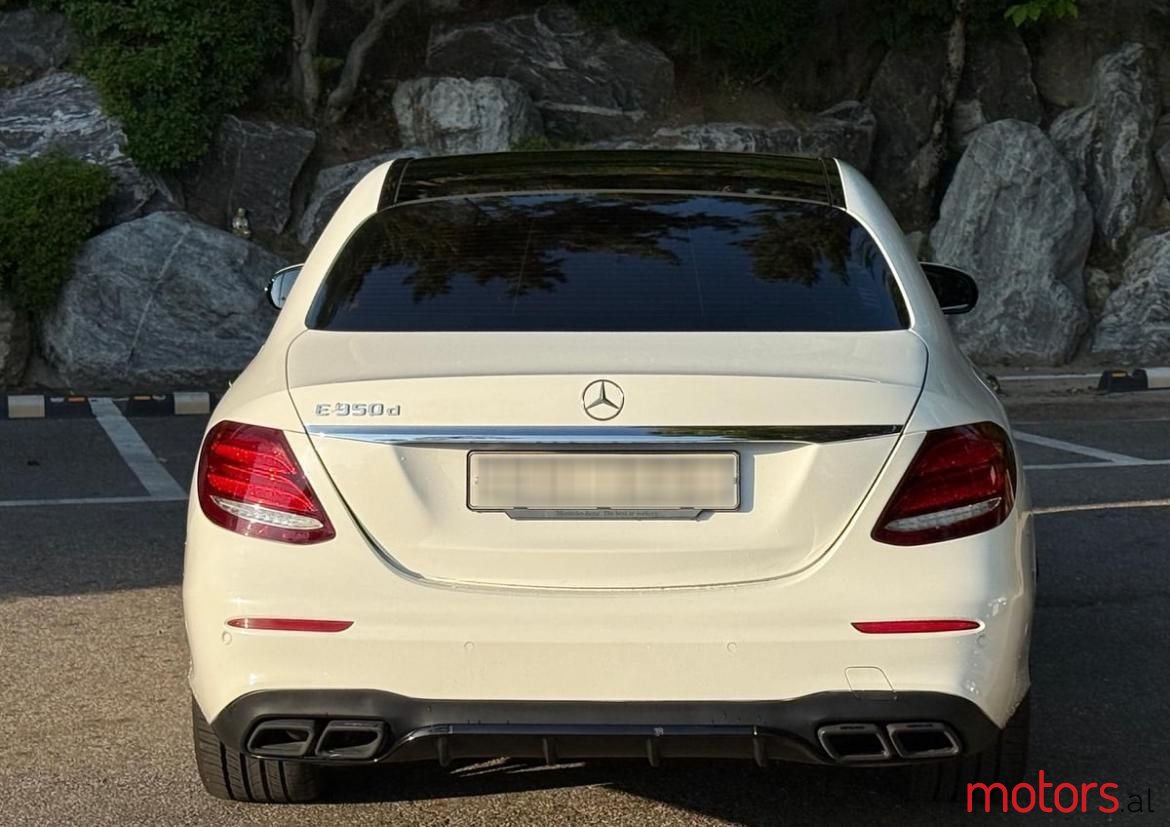 2017' Mercedes-Benz E 350 photo #4