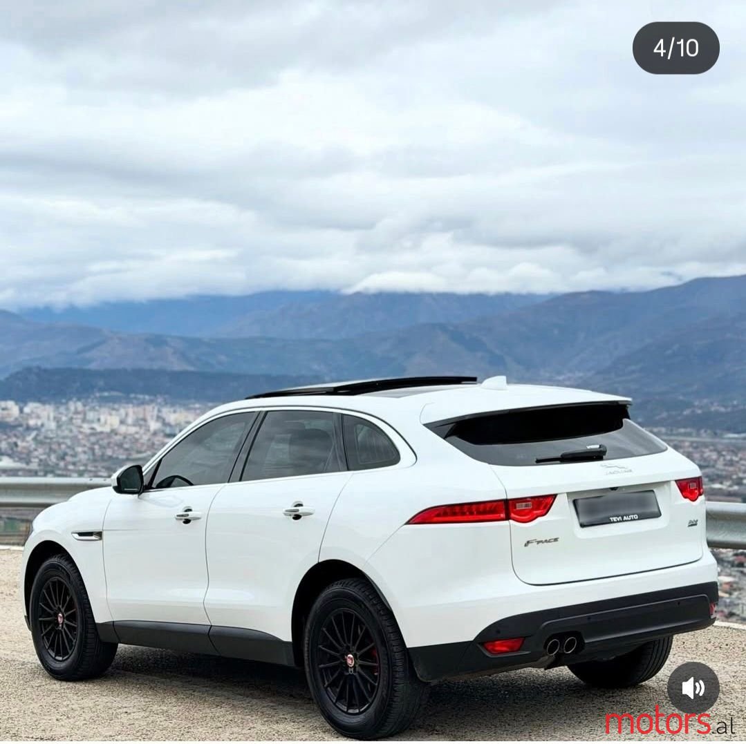 2017' Jaguar F-Pace photo #2
