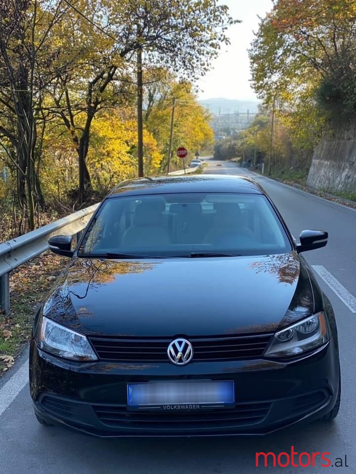 2011' Volkswagen Jetta photo #5