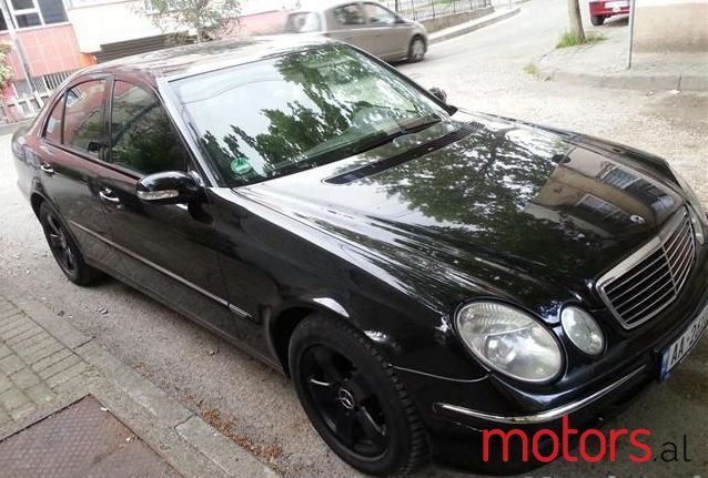 2005' Mercedes-Benz E-Class photo #1