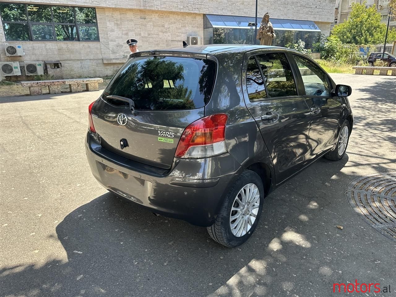 2009' Toyota Yaris photo #4