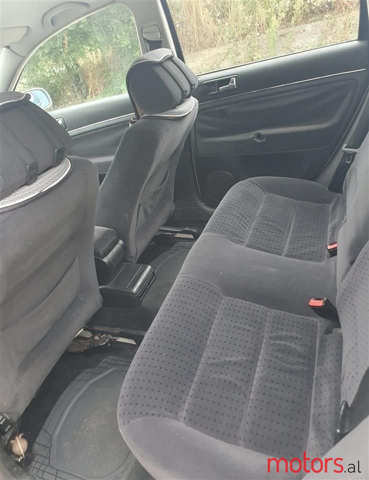 1999' Volkswagen Passat photo #5
