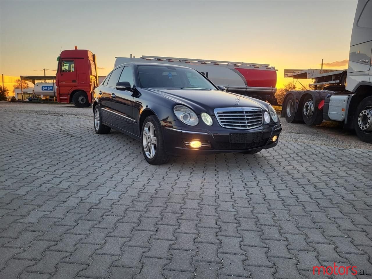 2007' Mercedes-Benz E 220 photo #4