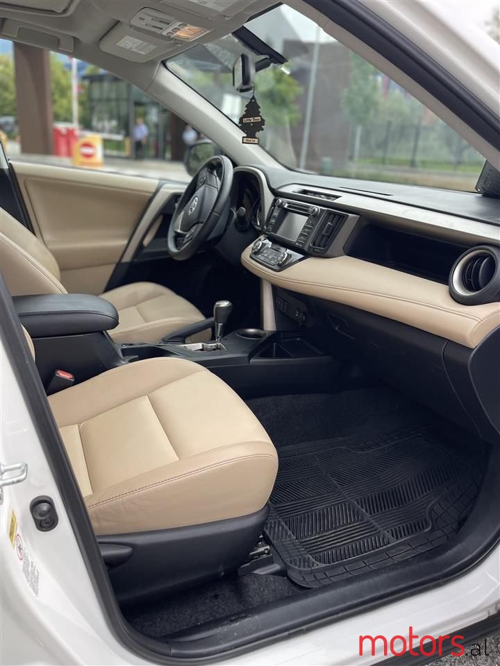 2013' Toyota RAV4 photo #6