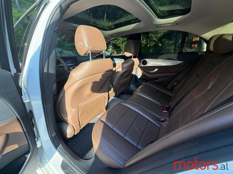 2017' Mercedes-Benz E 350 photo #3