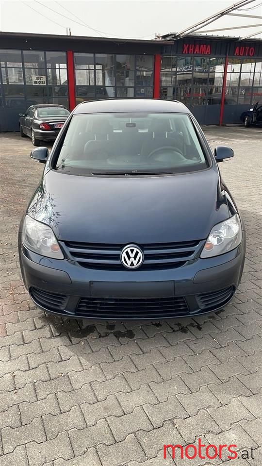 2005' Volkswagen Golf photo #3