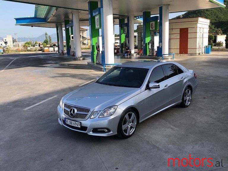 2010' Mercedes-Benz E 220 photo #1