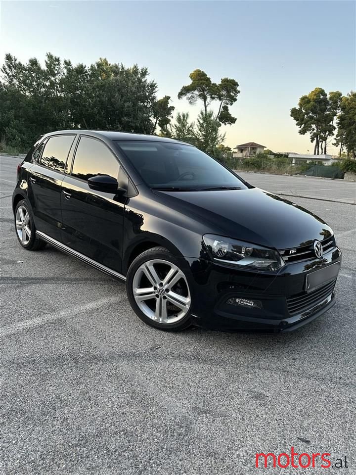 2014' Volkswagen Polo photo #4