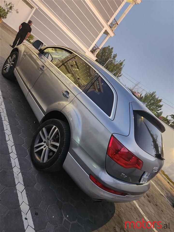 2007' Audi Q7 photo #5