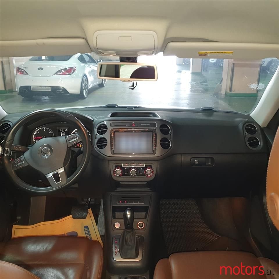 2013' Volkswagen Tiguan photo #4
