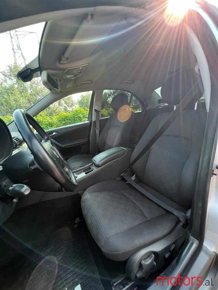 2007' Mercedes-Benz C 220 photo #4