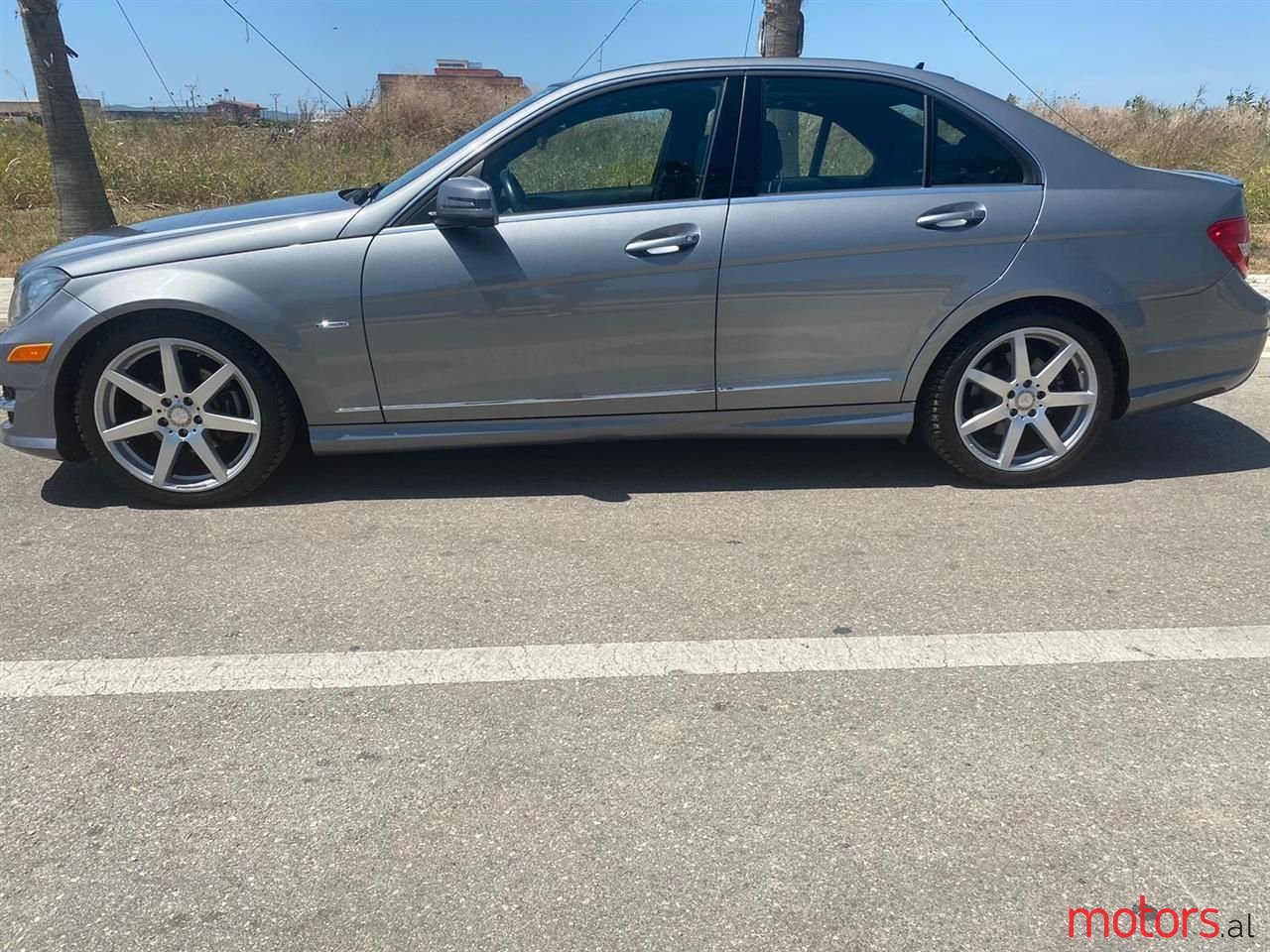 2012' Mercedes-Benz C 250 photo #1