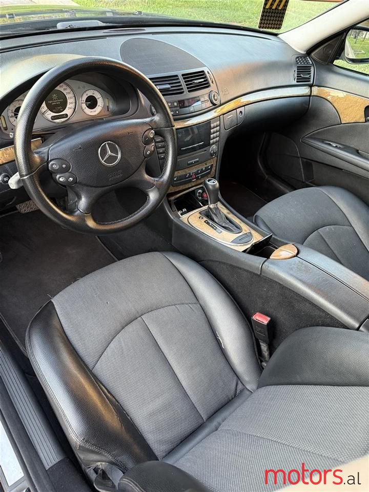 2007' Mercedes-Benz E 220 photo #6