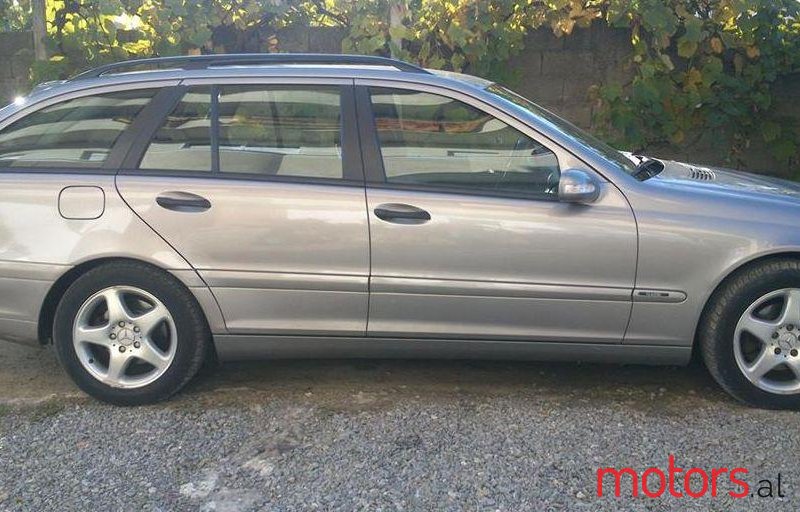 2003' Mercedes-Benz C 200 photo #2