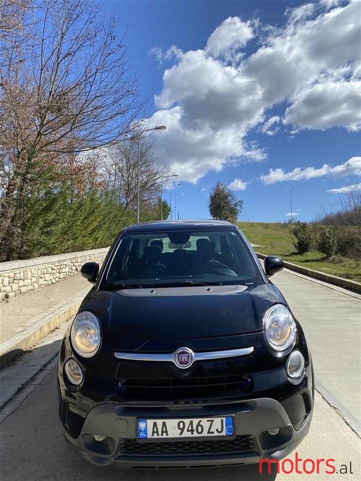 2014' Fiat 500L photo #3