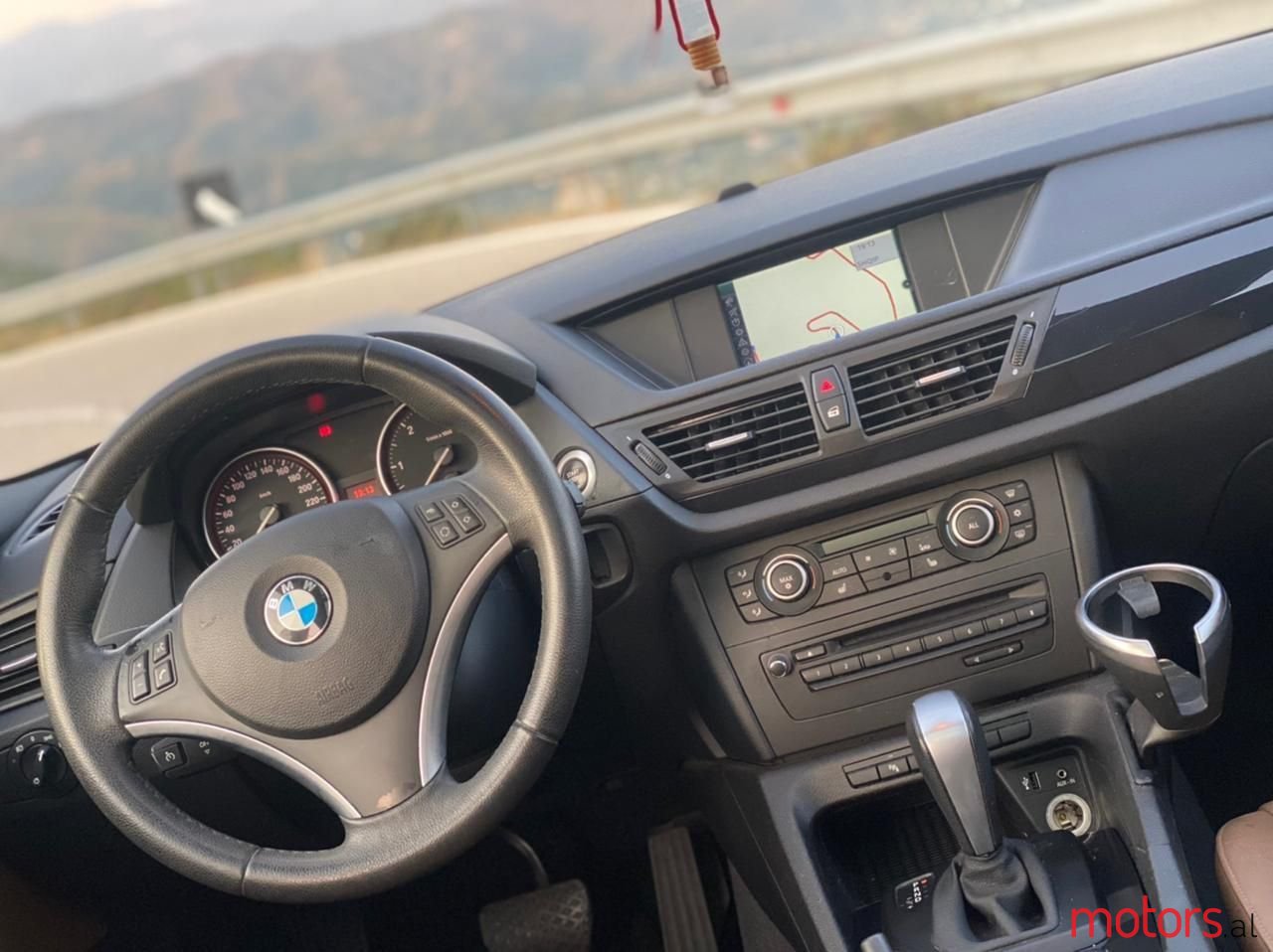 2010' BMW X1 photo #5