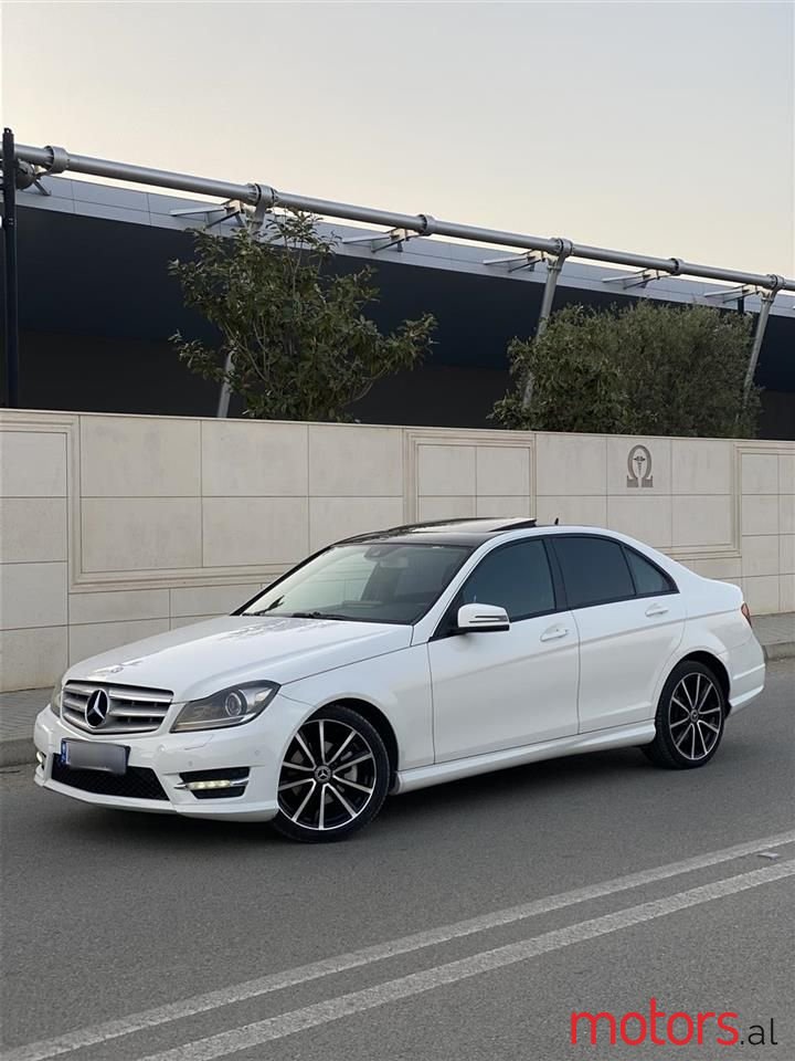 2013' Mercedes-Benz C 220 photo #2