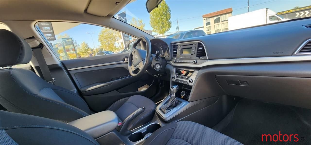 2018' Hyundai Elantra photo #4