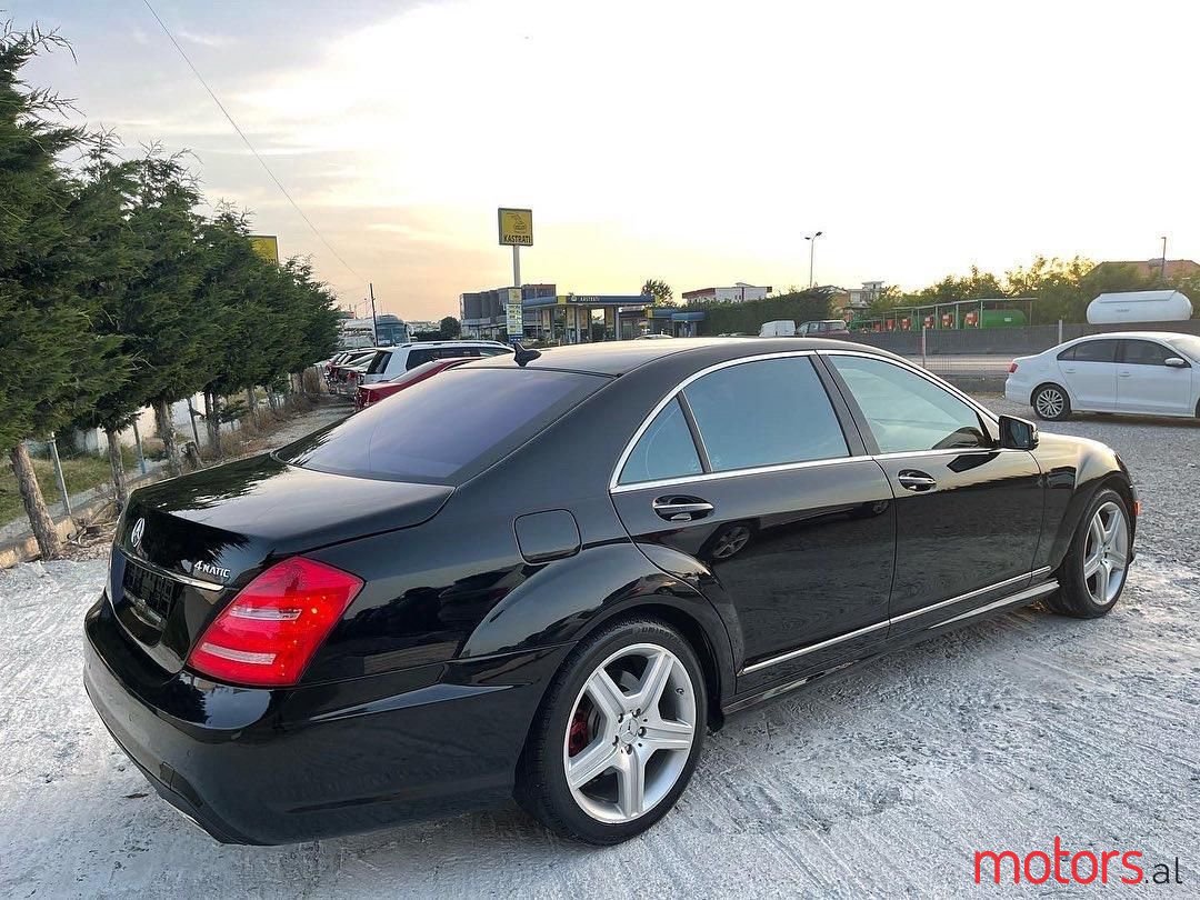 2010' Mercedes-Benz S 550 photo #6