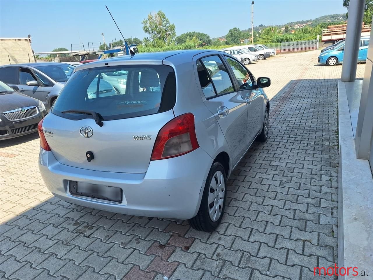 2007' Toyota Yaris photo #5