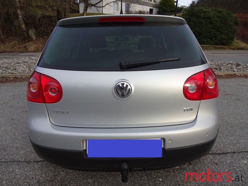 2008' Volkswagen Golf photo #3