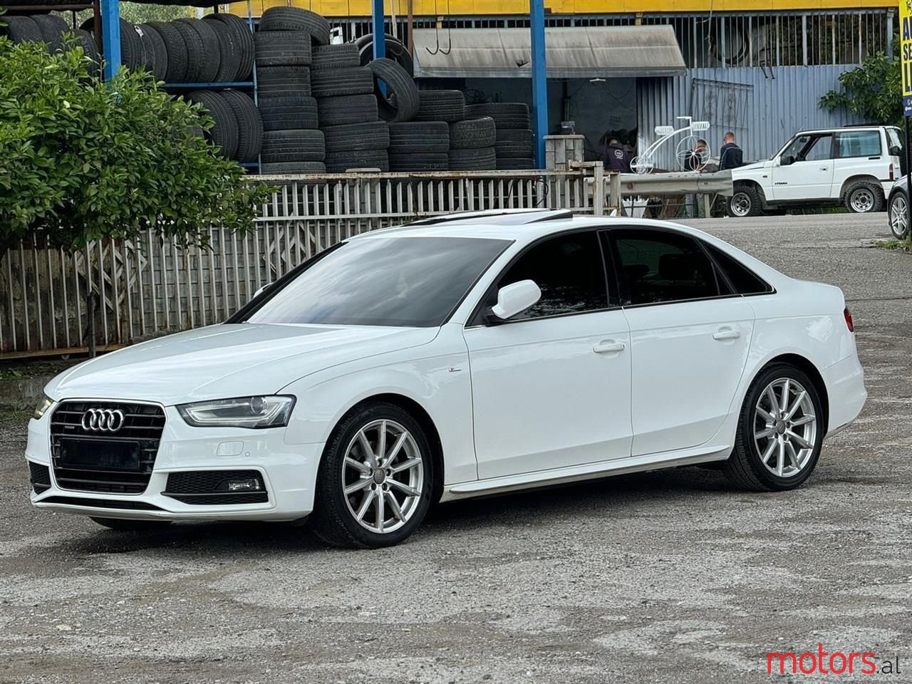 2014' Audi A4 photo #2