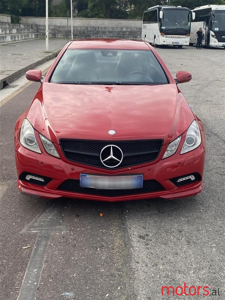 2010' Mercedes-Benz 350 photo #3