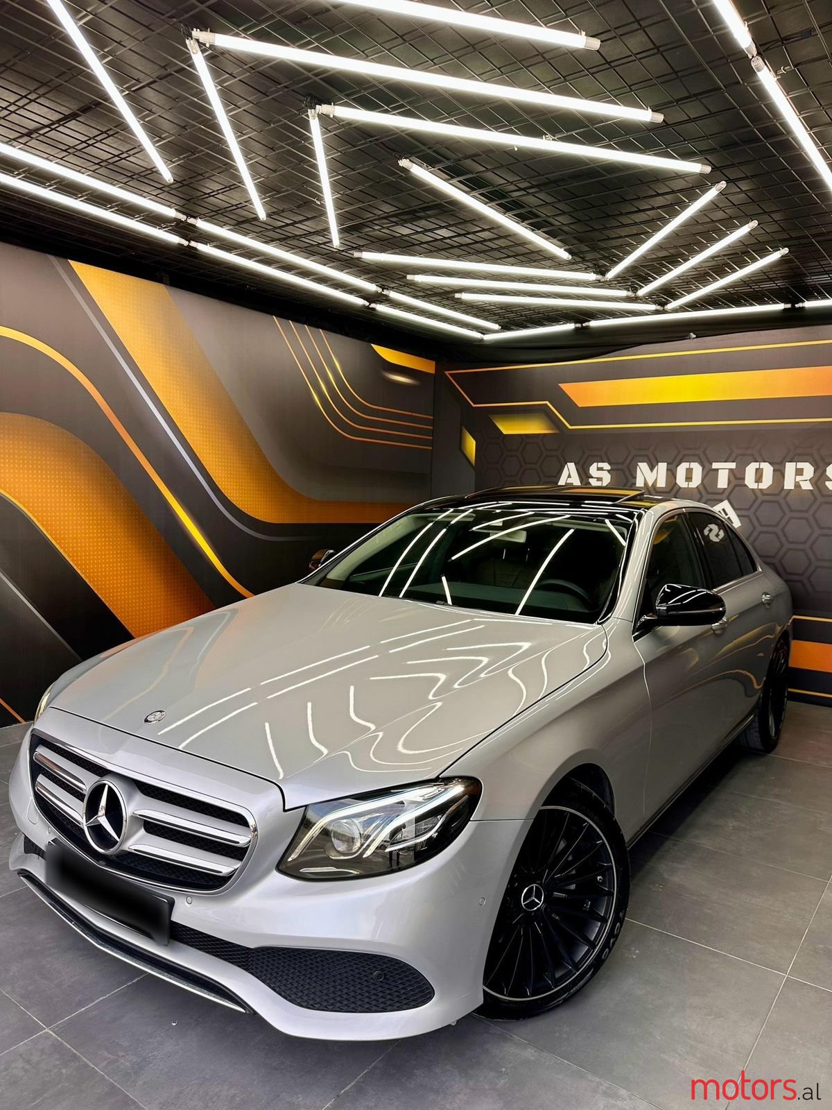 2017' Mercedes-Benz E 220 photo #3