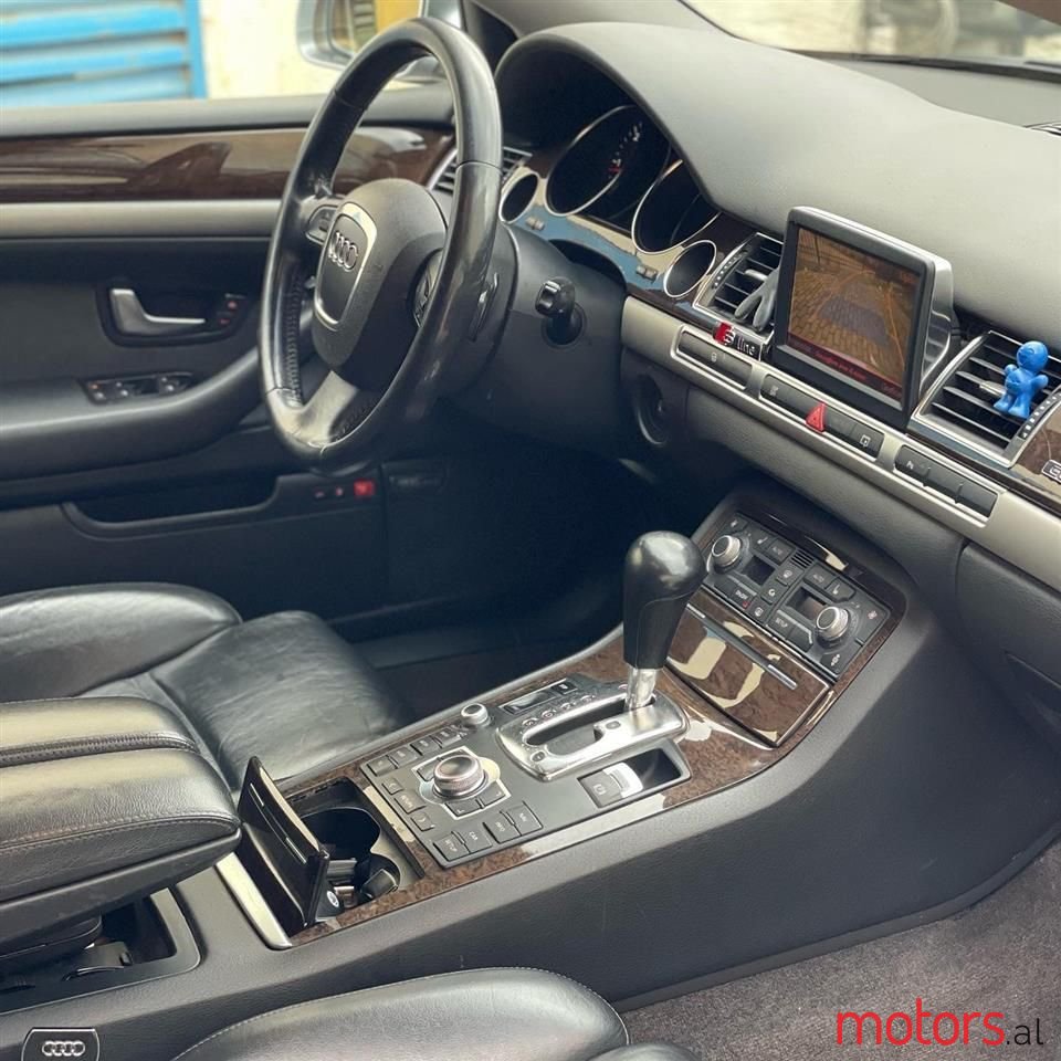 2007' Audi A8 photo #3