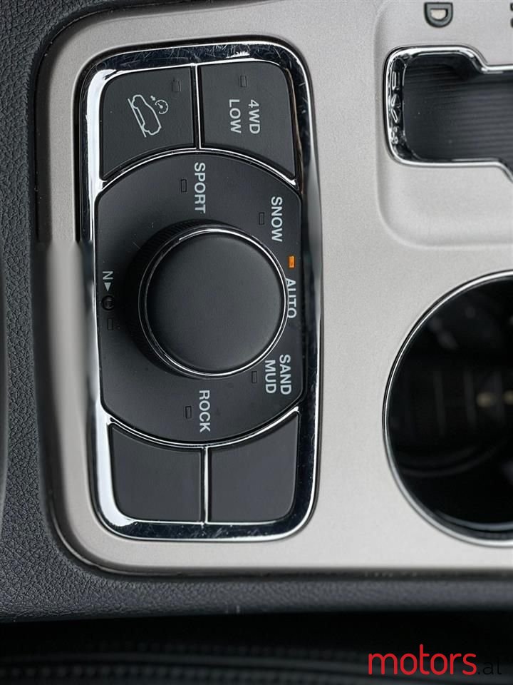 2012' Jeep Grand Cherokee photo #5