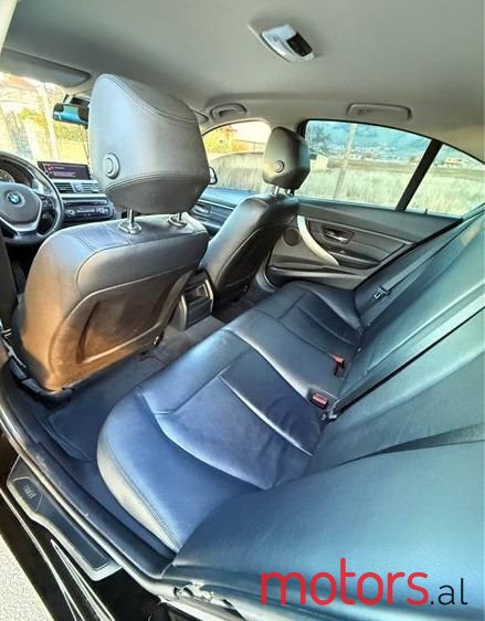 2012' BMW 320 photo #3